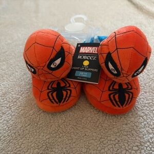 TODDLER 7/8: Red Marvel Spiderman Slippers